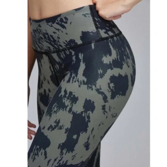 Gloss Leggings In Cow S - Picture 3 of 9